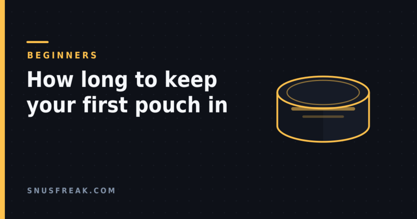 Illustration of a closed nicotine pouch can outlined in amber on a dark background