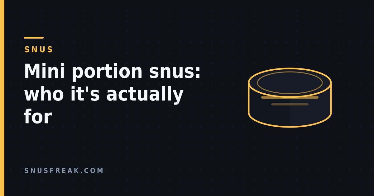 A plain cylindrical snus can with its lid, drawn as flat amber line art on a dark background